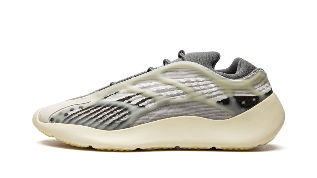 YEEZY 700 V3 "Fade Salt" ID1674