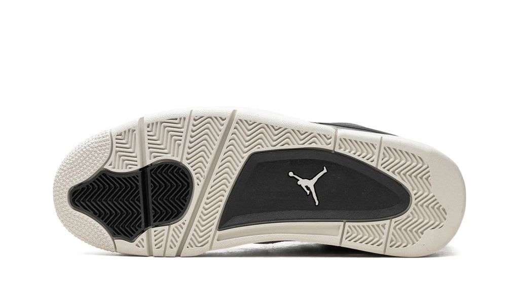 Air Jordan 4 RM "Light Bone" FQ7939-001