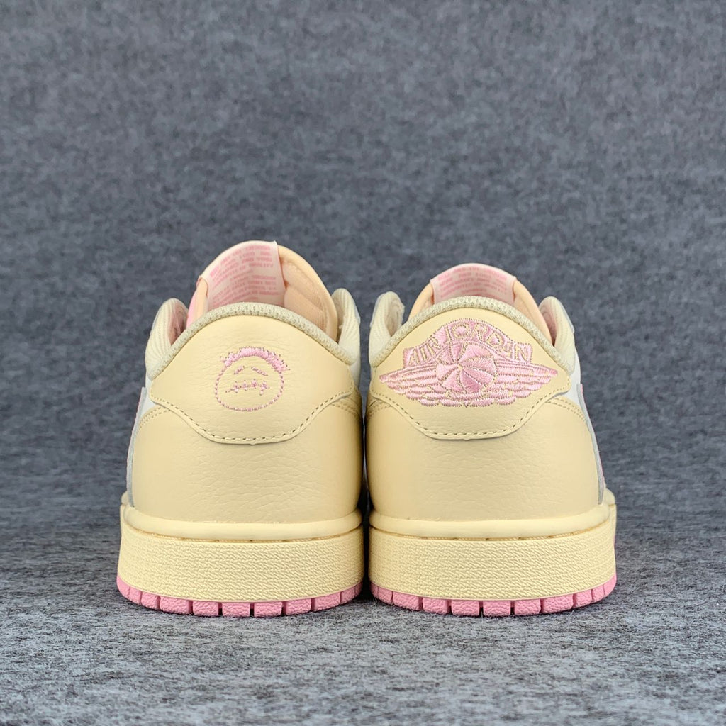 Travis Scott x Air Jordan 1 Low OG SP 'Muslin/Shy Pink'