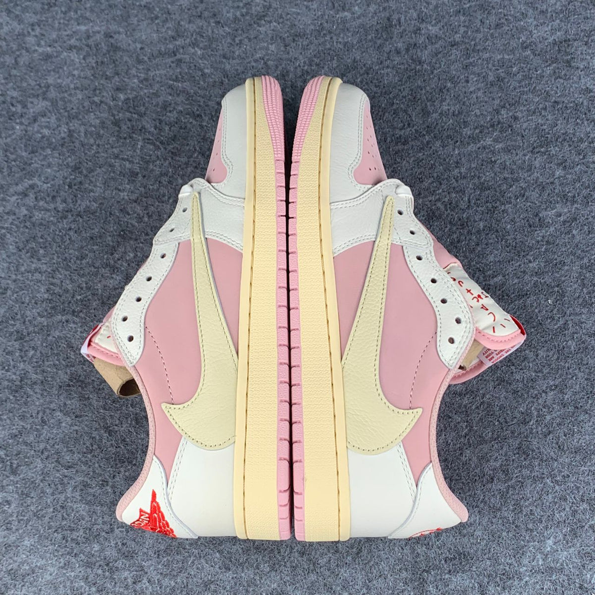 Travis Scott x Air Jordan 1 Low OG SP 'Sail Shy Pink'