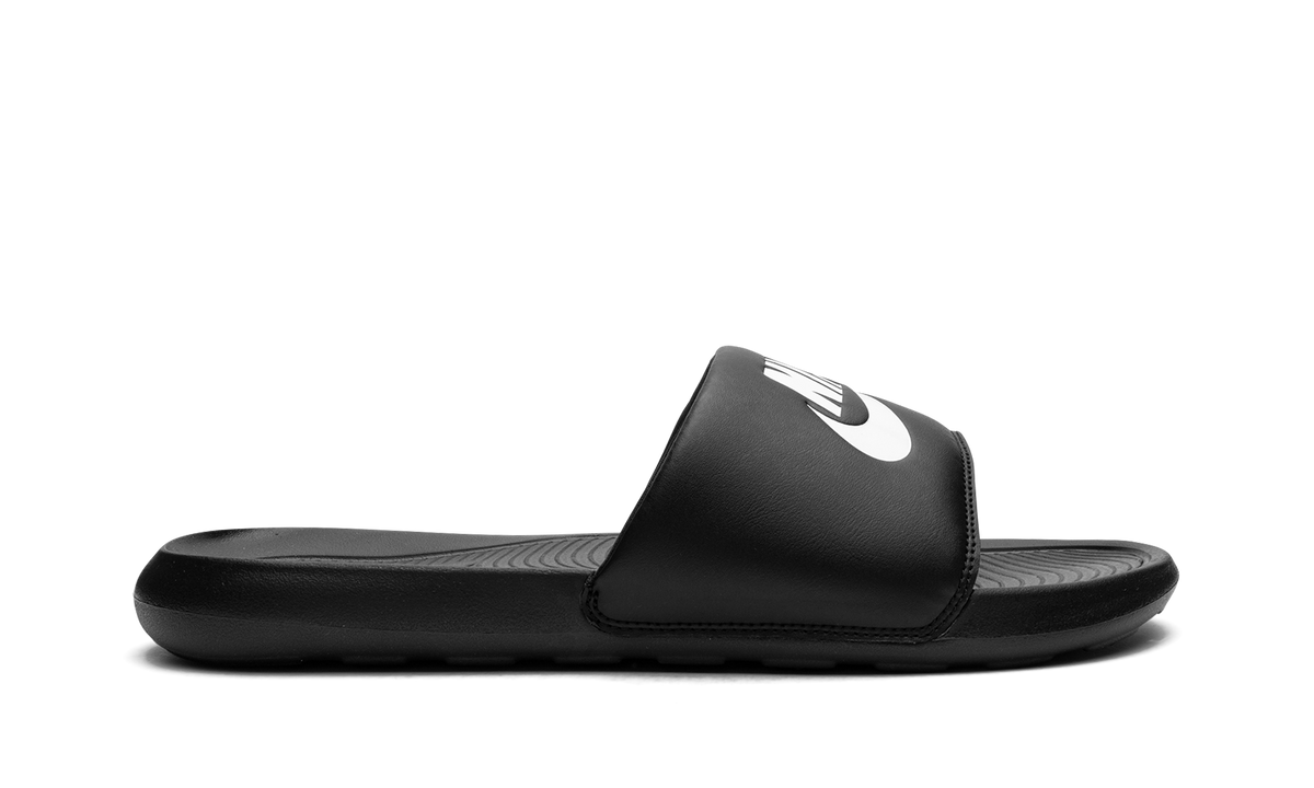 Victori One Slide "Black White" 002 CN9675