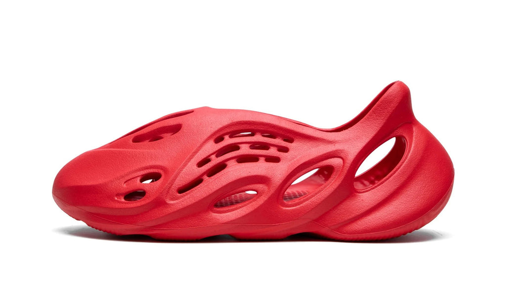 YEEZY FOAM RUNNER "Vermillion" GW3355