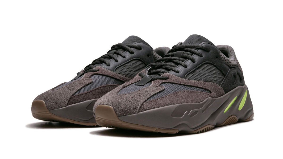 YEEZY BOOST 700 "Mauve" EE9614