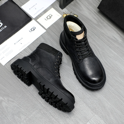 UGG Men's Leather Lace-Up Boot – Black