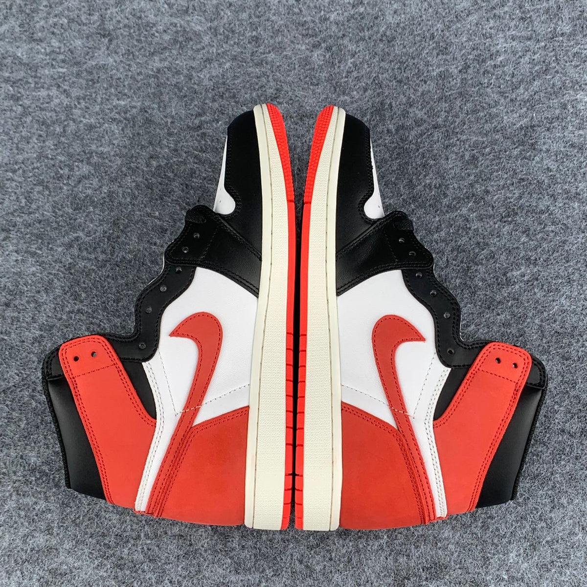 Air Jordan 1 Retro High OG 'Best Hand in the Game - Track Red'