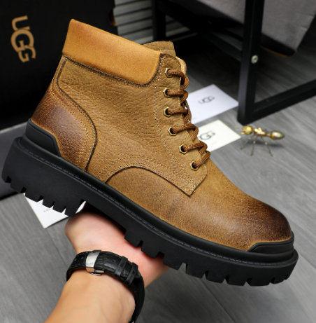 UGG Men's Leather Lace-Up Boot – Tan