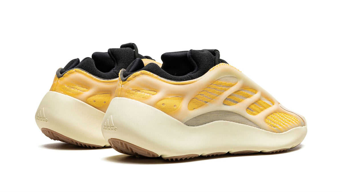 YEEZY 700 V3 "Safflower" G54853