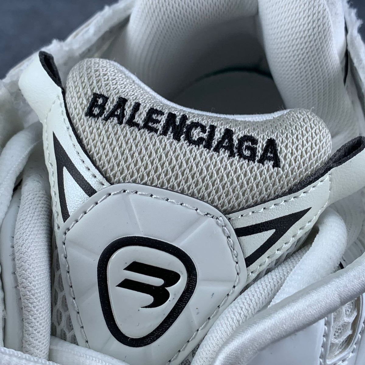 Balenciaga Runner Sneaker Graffiti 'White'