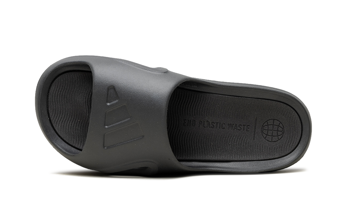 Adicane Slides "Carbon Core Black" HQ9915