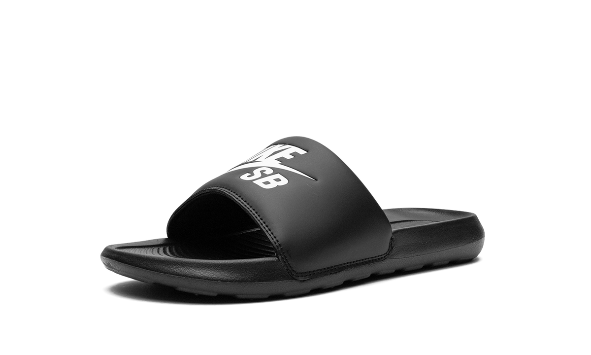 SB Victori One Slide "Black White" 001 DR2018