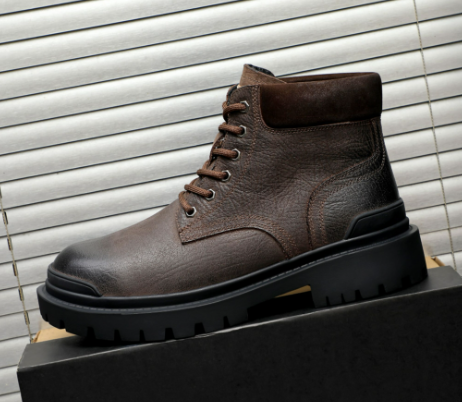 UGG Men's Leather Lace-Up Boot