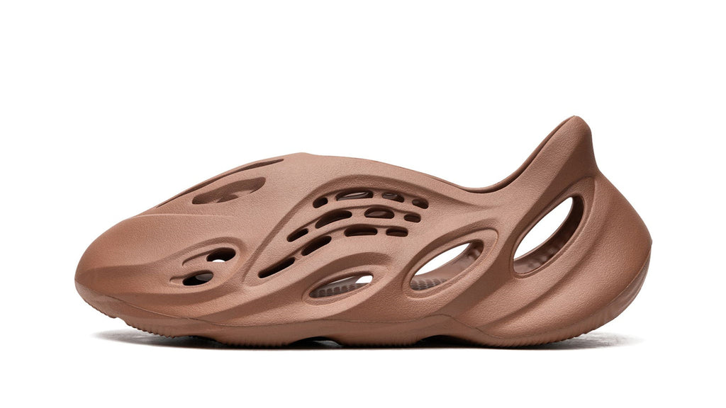 YEEZY FOAM RUNNER "Flax" HP5335