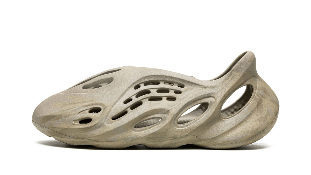 YEEZY FOAM RUNNER "Stone Sage" GX4472