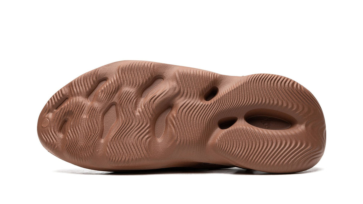 YEEZY FOAM RUNNER "Flax" HP5335