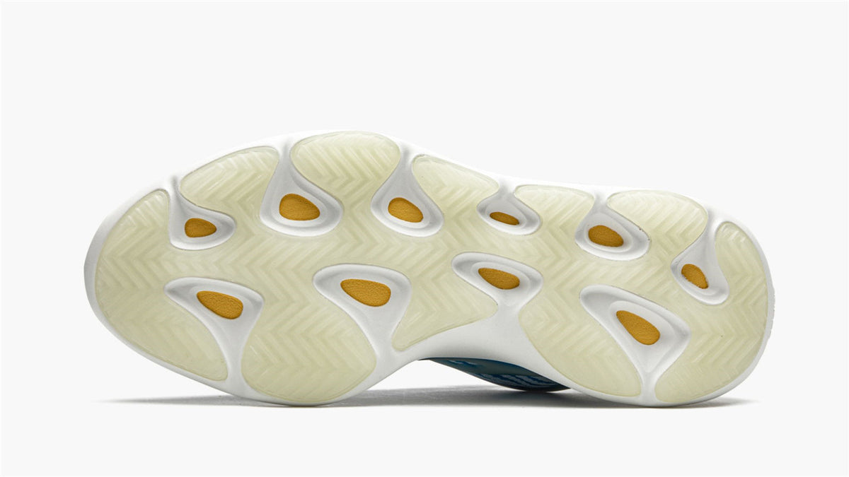 YEEZY 700 V3 "Arzareth" G54850