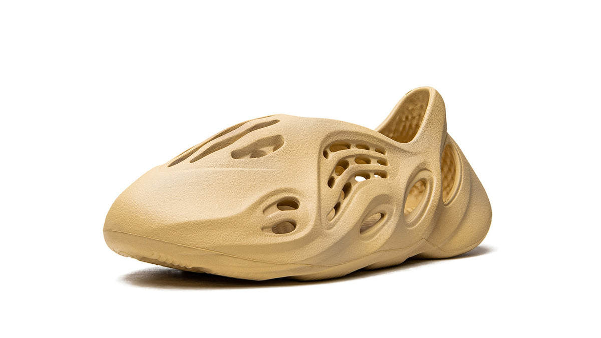 YEEZY FOAM RUNNER "Desert Sand" GV6843