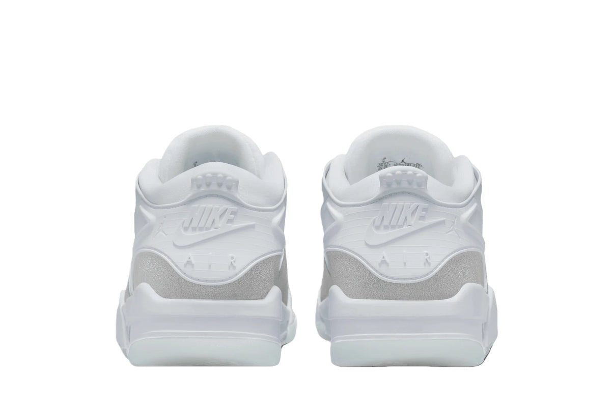 Wmns Jordan 4 RM 'White Silver Glitter' HQ3441-111