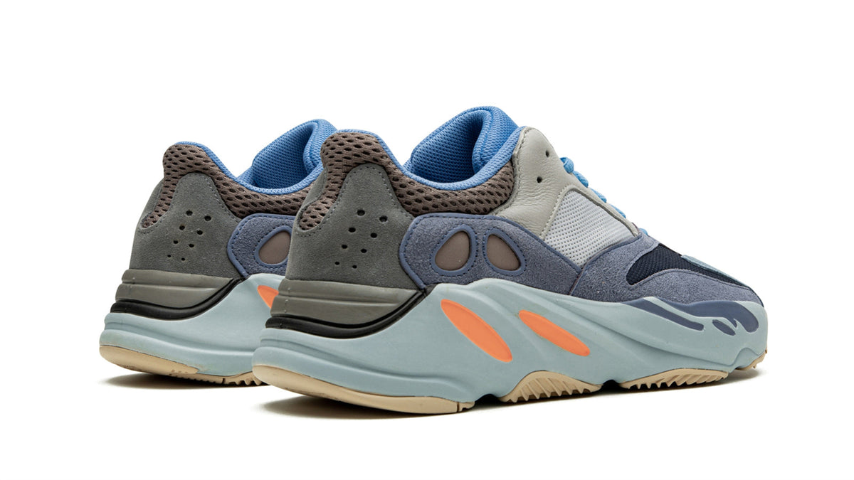 YEEZY BOOST 700 "Carbon Blue" FW2498