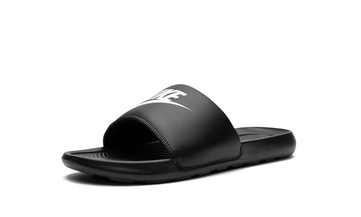 Victori One Slide "Black White" 002 CN9675