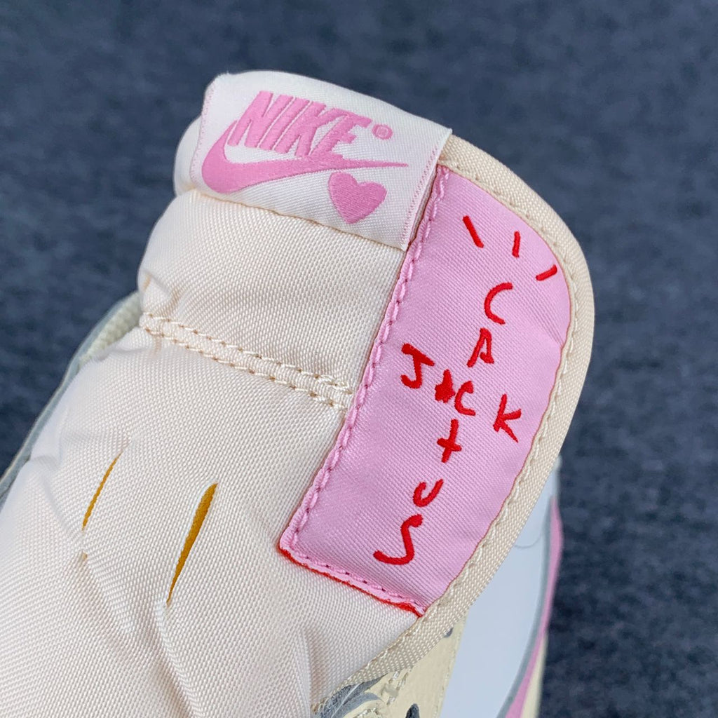 Travis Scott x Air Jordan 1 Low OG SP 'Muslin/Shy Pink'