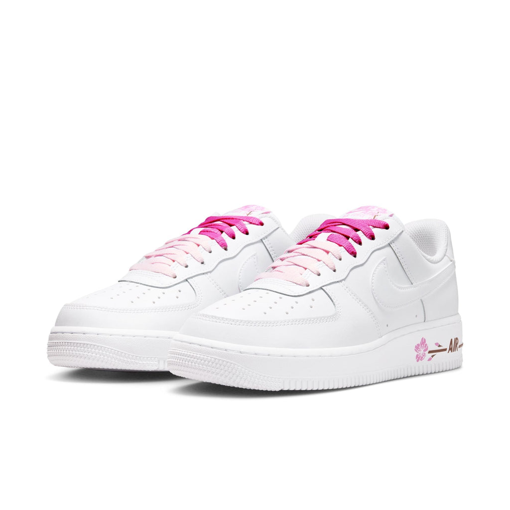 Womens Nike Air Force 1 '07 SE 'White/Pink' IF0498-102