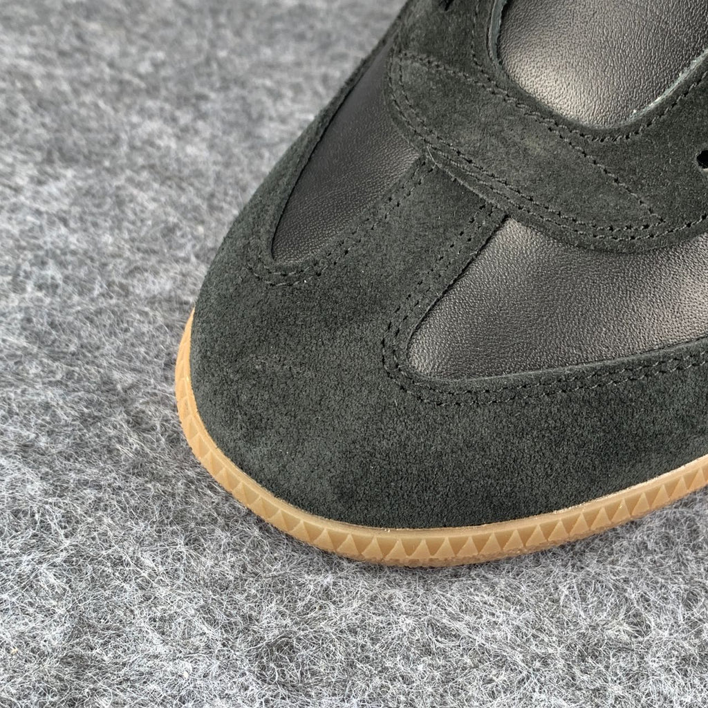Maison Margiela Replica (GAT) 'Black Gum'