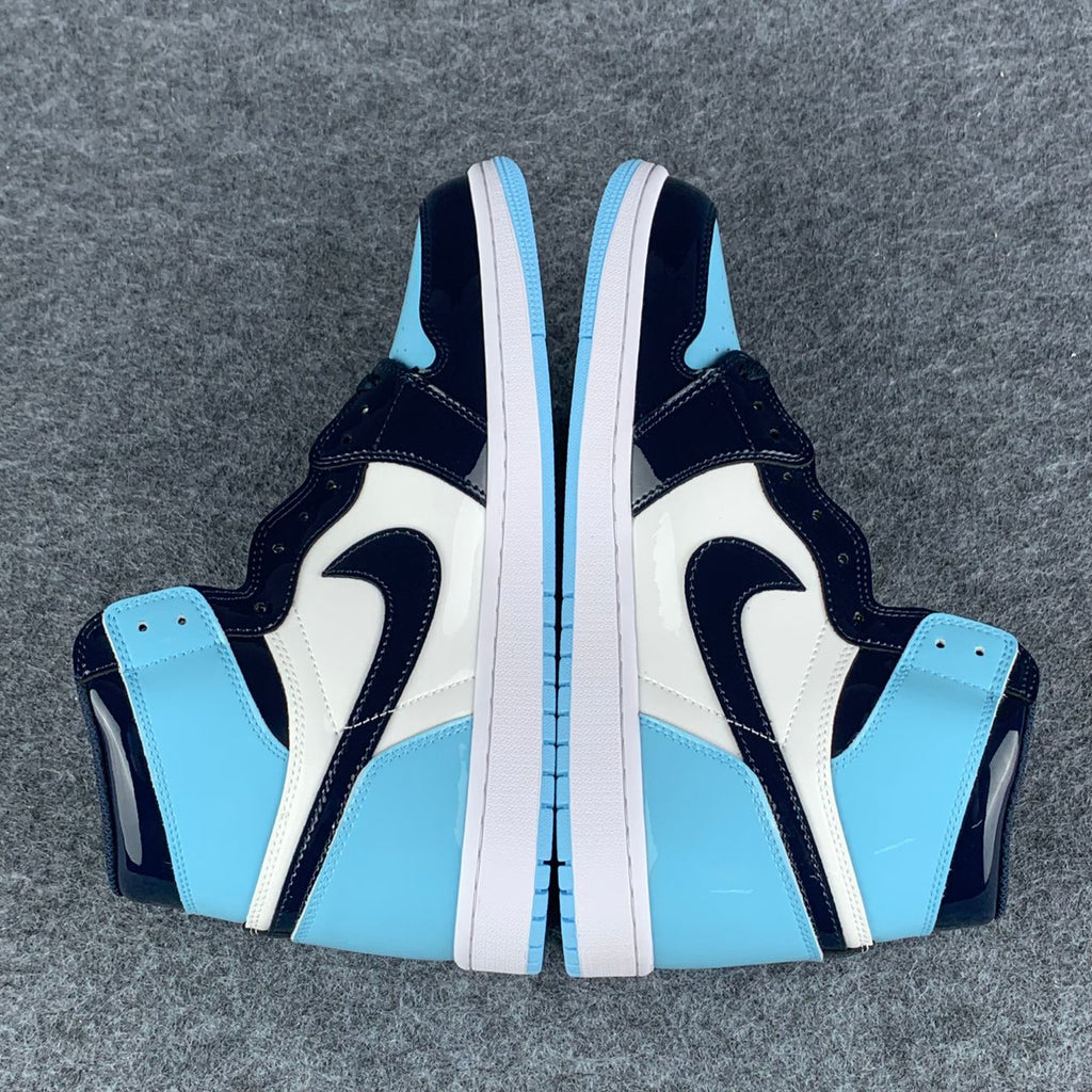 Wmns Air Jordan 1 Retro High OG 'Blue Chill'