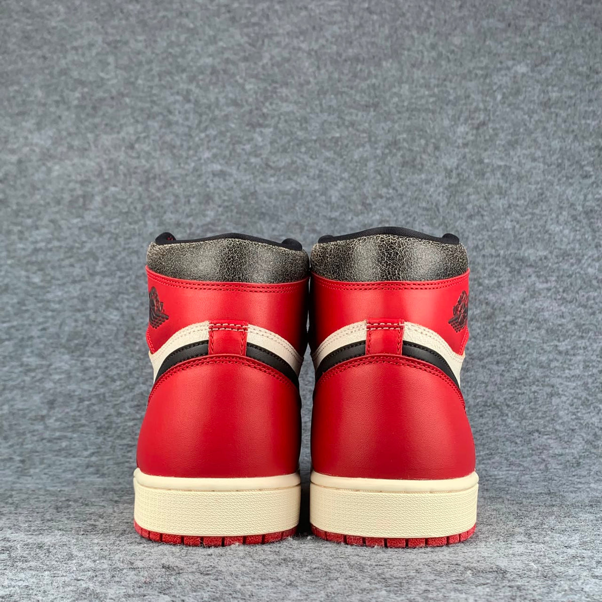 Air Jordan 1 Retro High OG 'Lost & Found'