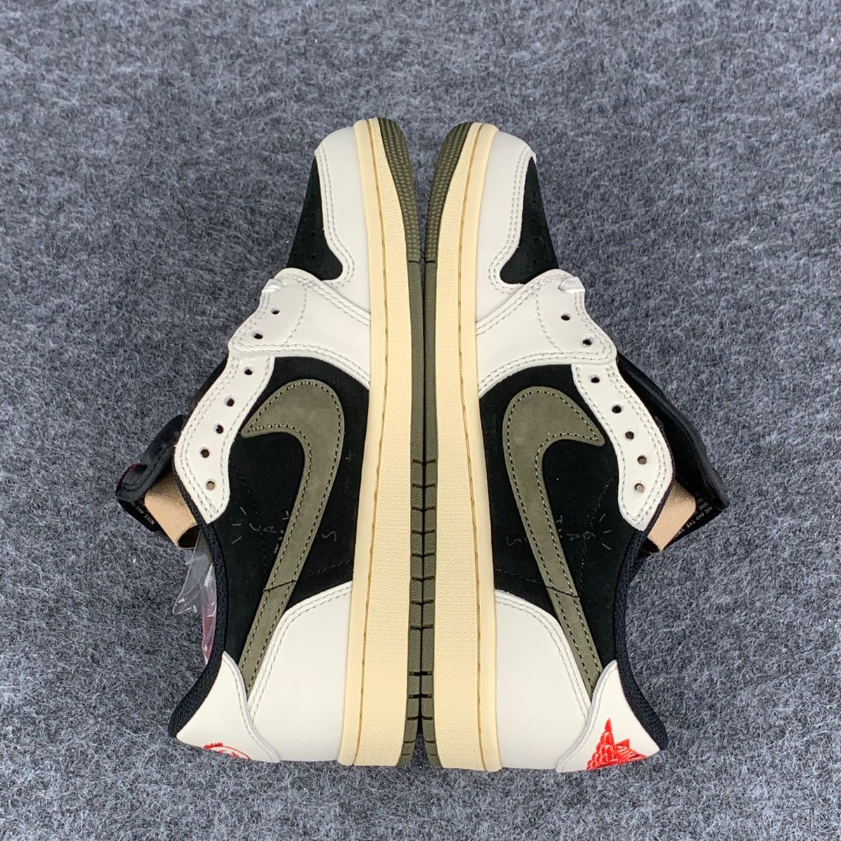 Travis Scott x Wmns Air Jordan 1 Low OG 'Olive'