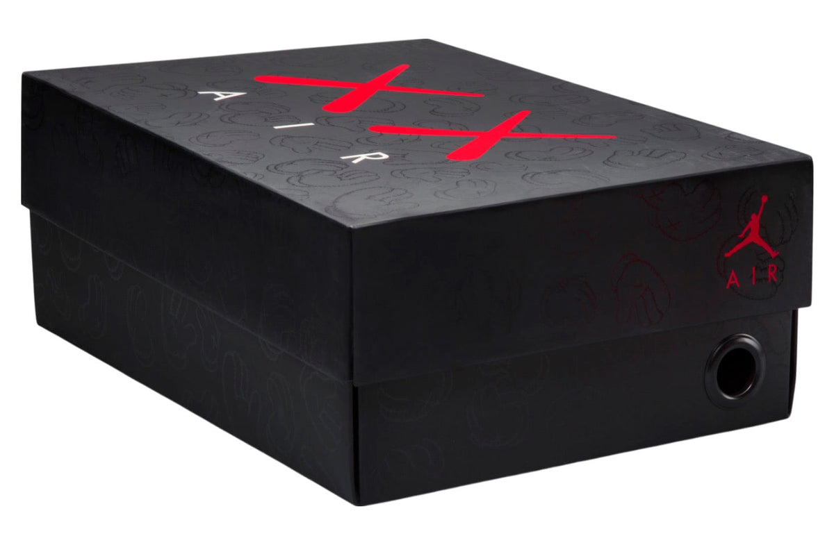 KAWS x Air Jordan 4 Cool Grey 930155-003
