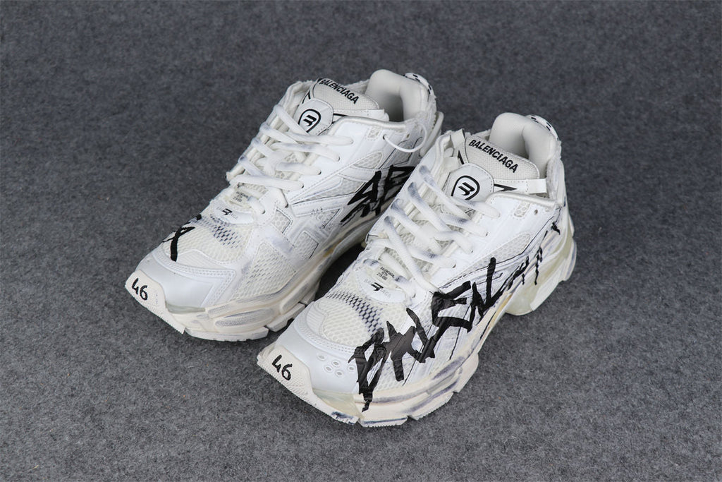 Balenciaga Wmns Runner Sneaker 'Graffiti - White Black'