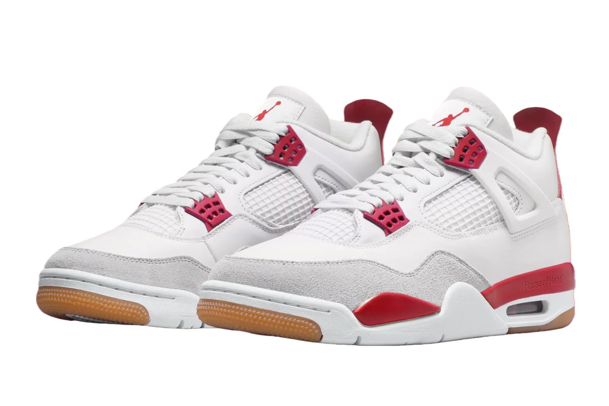 Nike SB x Jordan 4 Retro SP 'Varsity Red' Friends & Family DR5415-106