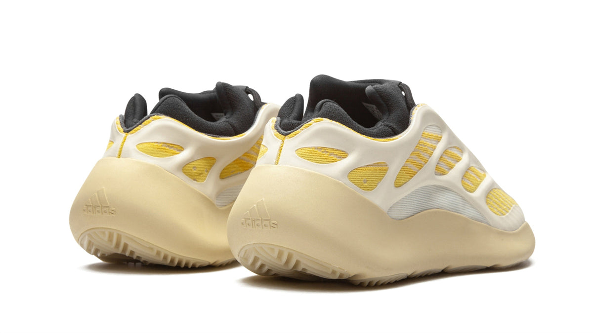 YEEZY 700 V3 "Safflower" G54853
