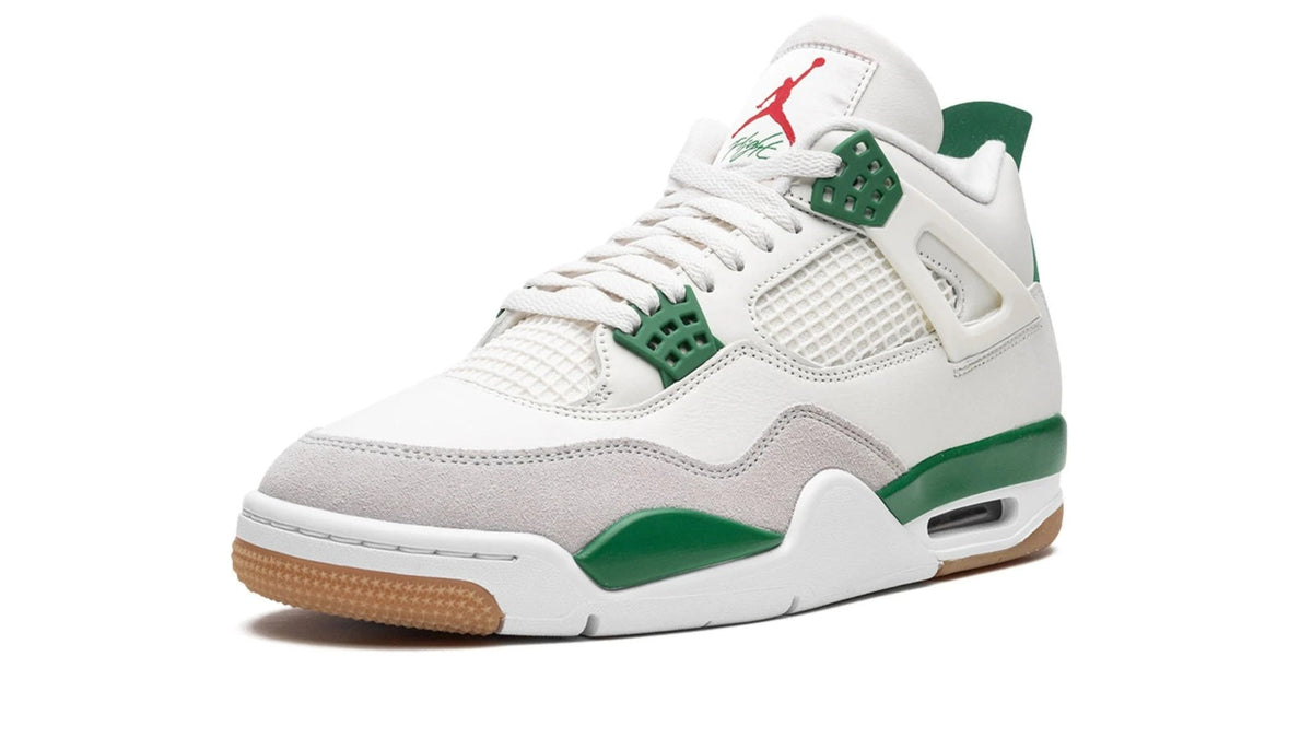 Air Jordan 4 Retro SB "Pine Green" DR5415-103
