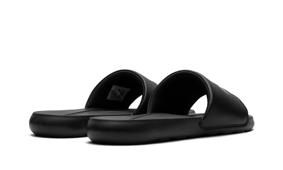 NIKE VICTORI ONE SLIDE "victori one" 003 CN9675