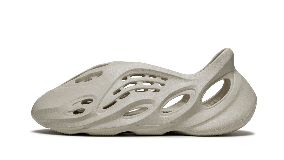 YEEZY FOAM RUNNER "Sand" FY4567