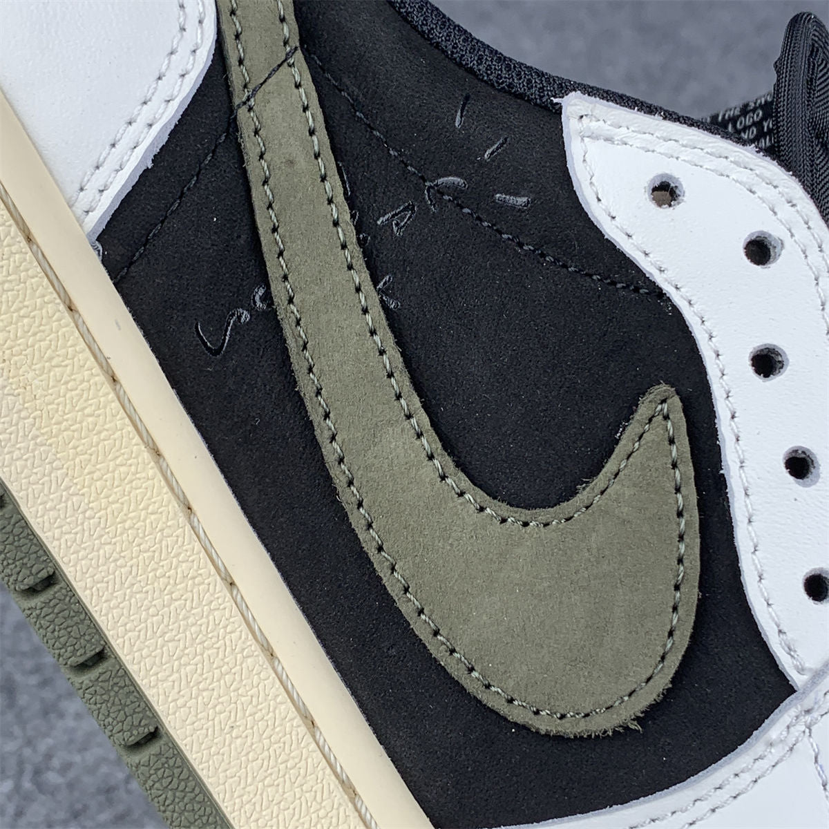 Travis Scott x Wmns Air Jordan 1 Low OG 'Olive' (B-Grade Version)