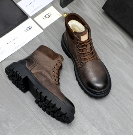 UGG Men's Leather Lace-Up Boot