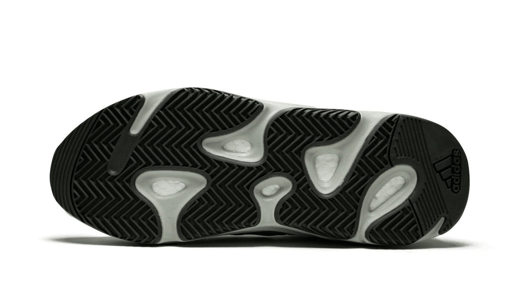 YEEZY BOOST 700 "Salt" EG7487
