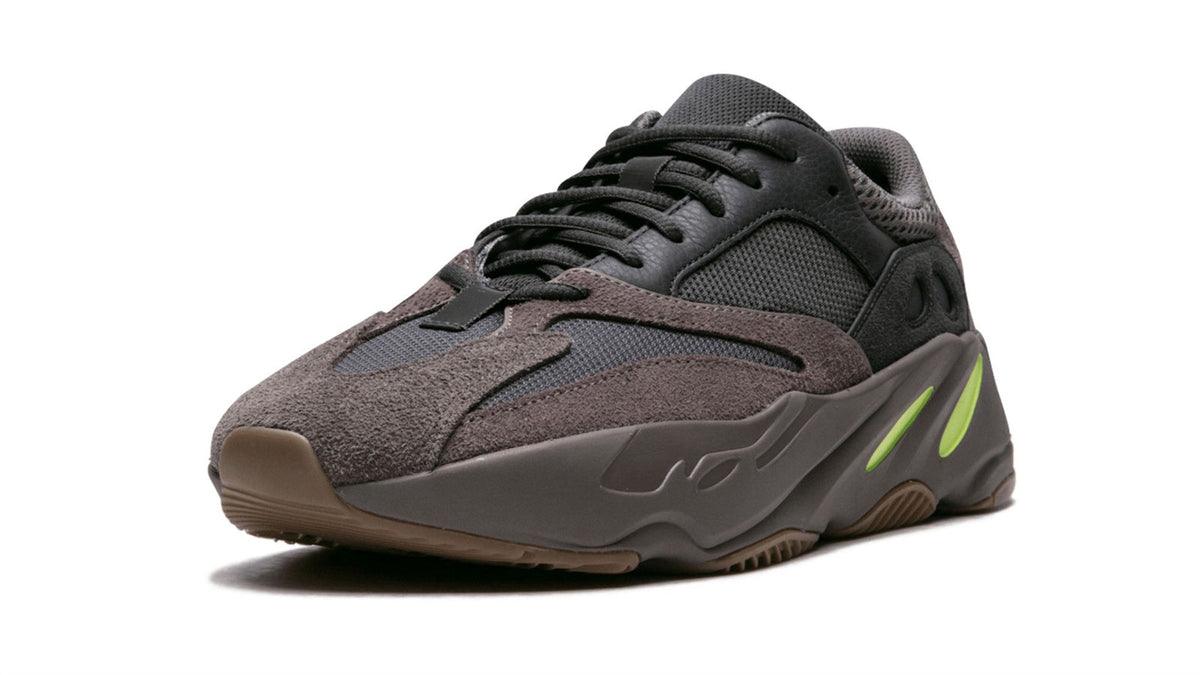 YEEZY BOOST 700 "Mauve" EE9614
