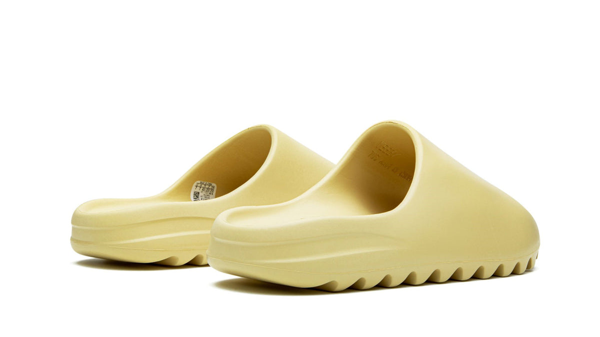 YEEZY SLIDE "Desert Sand" FW6344