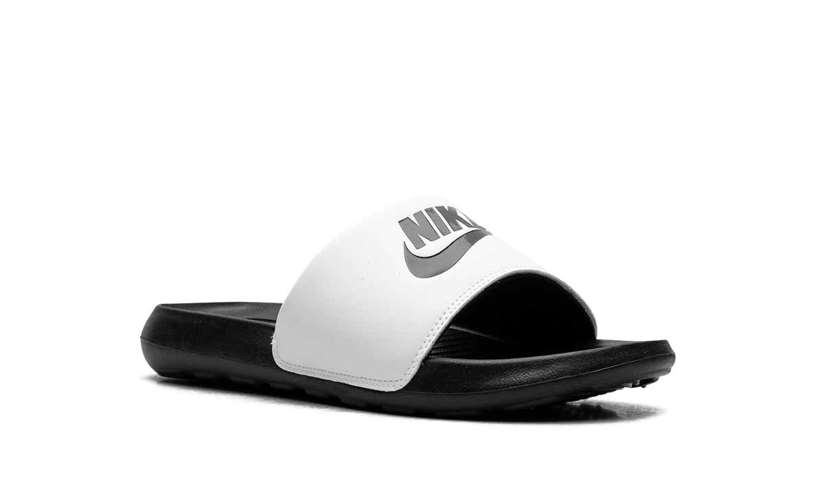 Victori One Slide "Black White" -005 CN9675