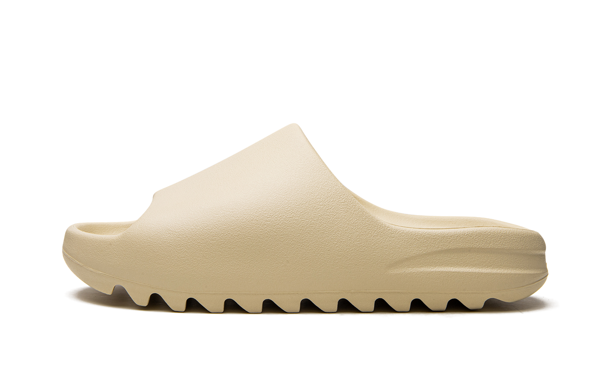 Yeezy Slide "Bone 2022" FZ5897