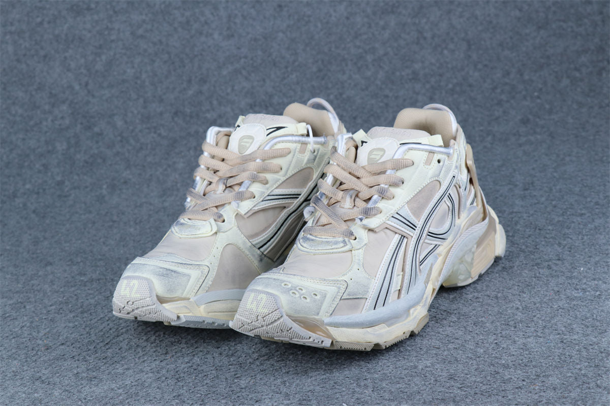 Balenciaga Wmns Runner 'Worn-Out - Beige'