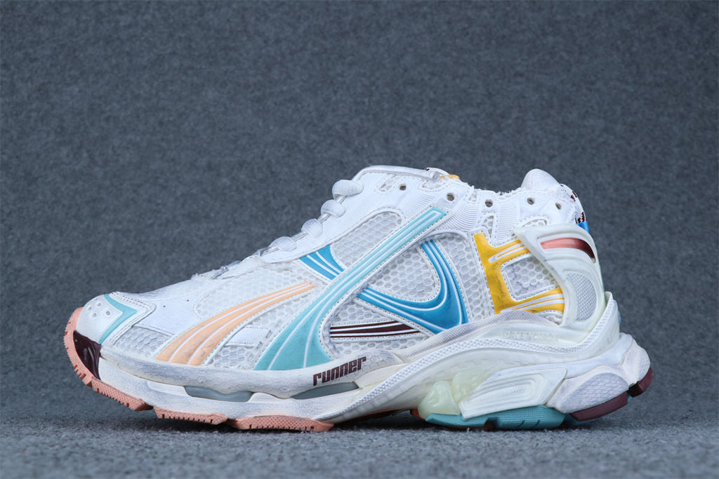 Balenciaga Wmns Runner Sneaker 'Worn-Out - White Blue Pink'