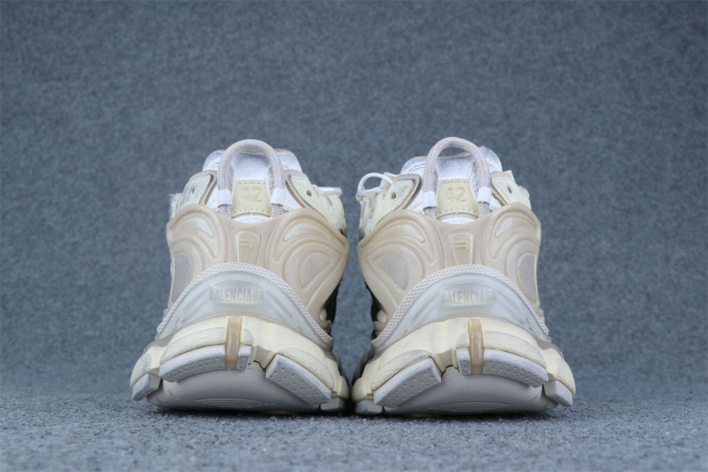 Balenciaga Wmns Runner 'Worn-Out - Beige'