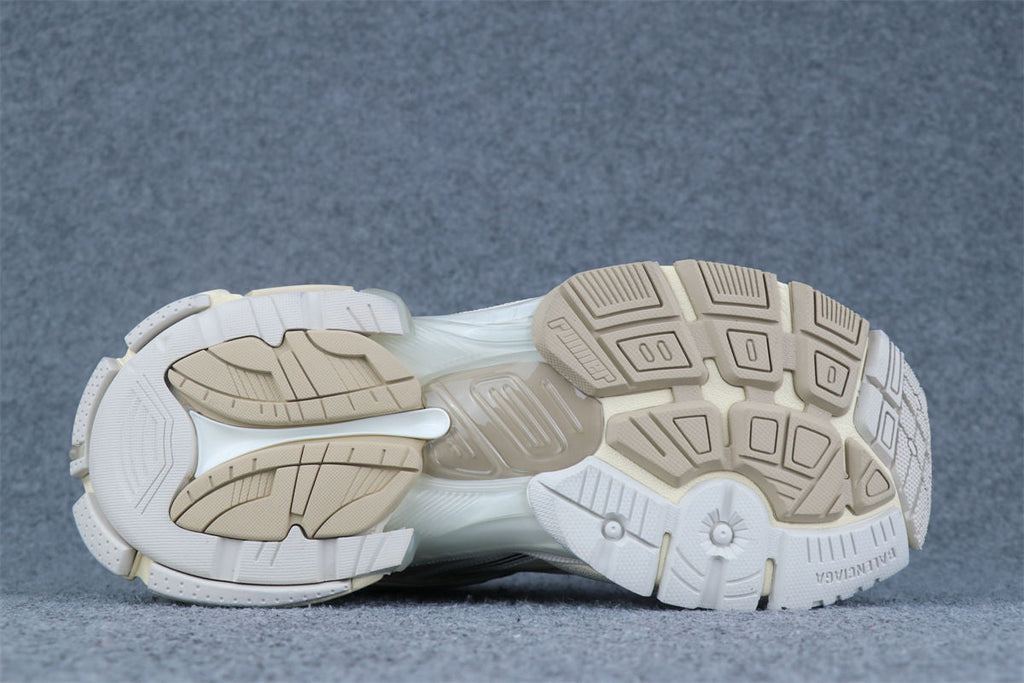 Balenciaga Wmns Runner 'Worn-Out - Beige'